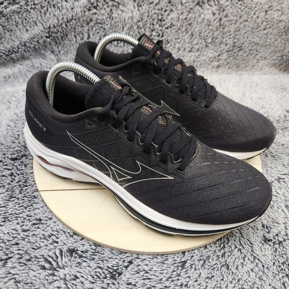 Mizuno Shoes - Mizuno Wave Inspire 18 Black Athletic Running Sneakers Shoes Women's Size 9.5